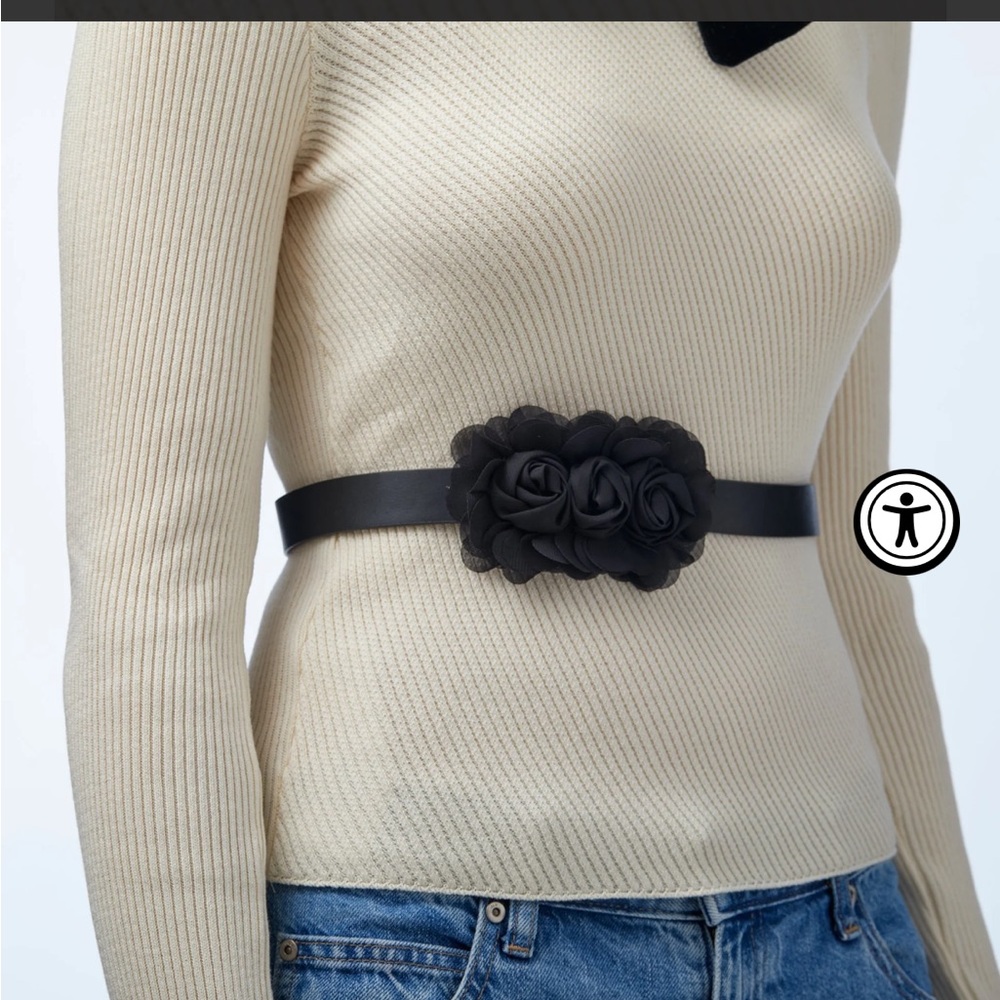 Lele Sadoughi Petunia Belt in Jet Black